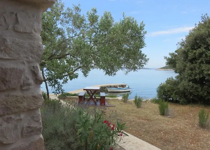 Secluded Fisherman's Cove Sveti Ante, - 23183 * Pašman