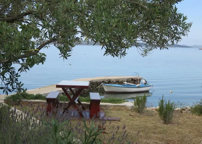 Secluded Fisherman's Cove Sveti Ante, - 23183