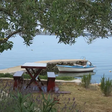 Secluded Fisherman's Cove Sveti Ante, - 23183